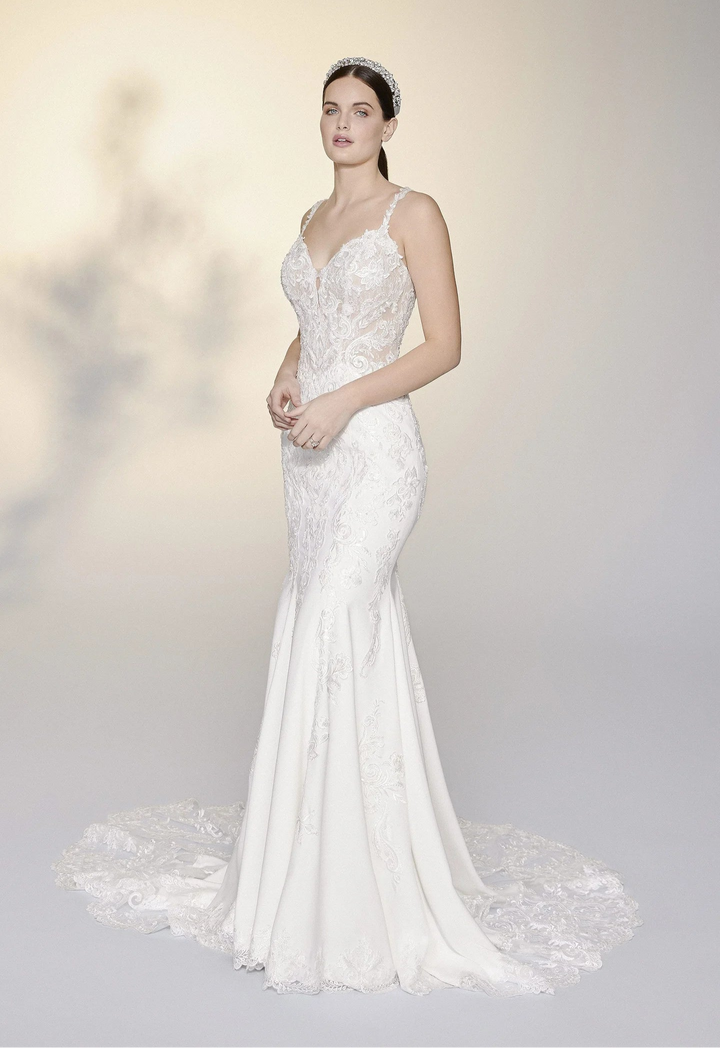 Signature by Justin Alexander Tamara 99205LND - Size 16