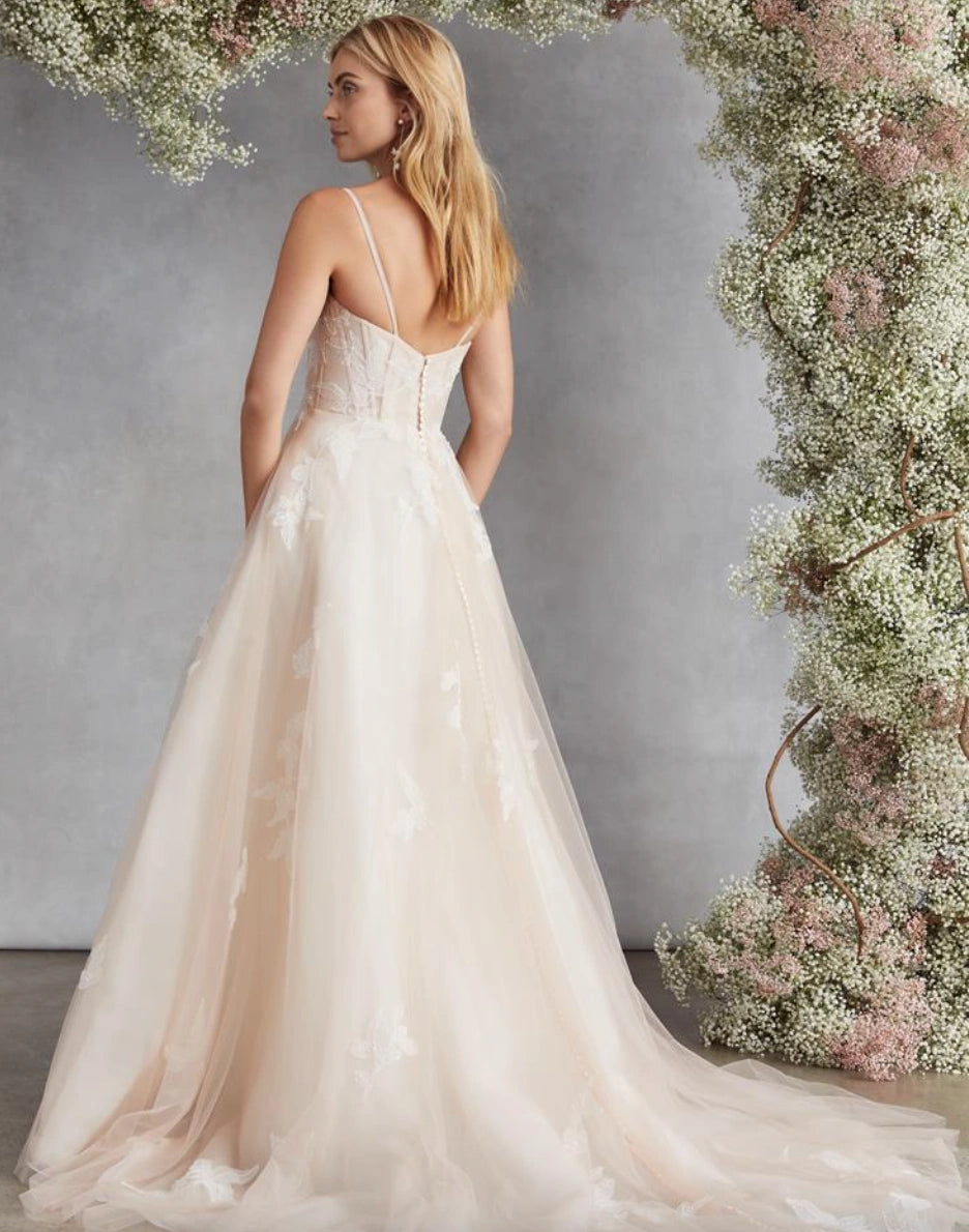 Kelly Faetanini Bella - Size 6