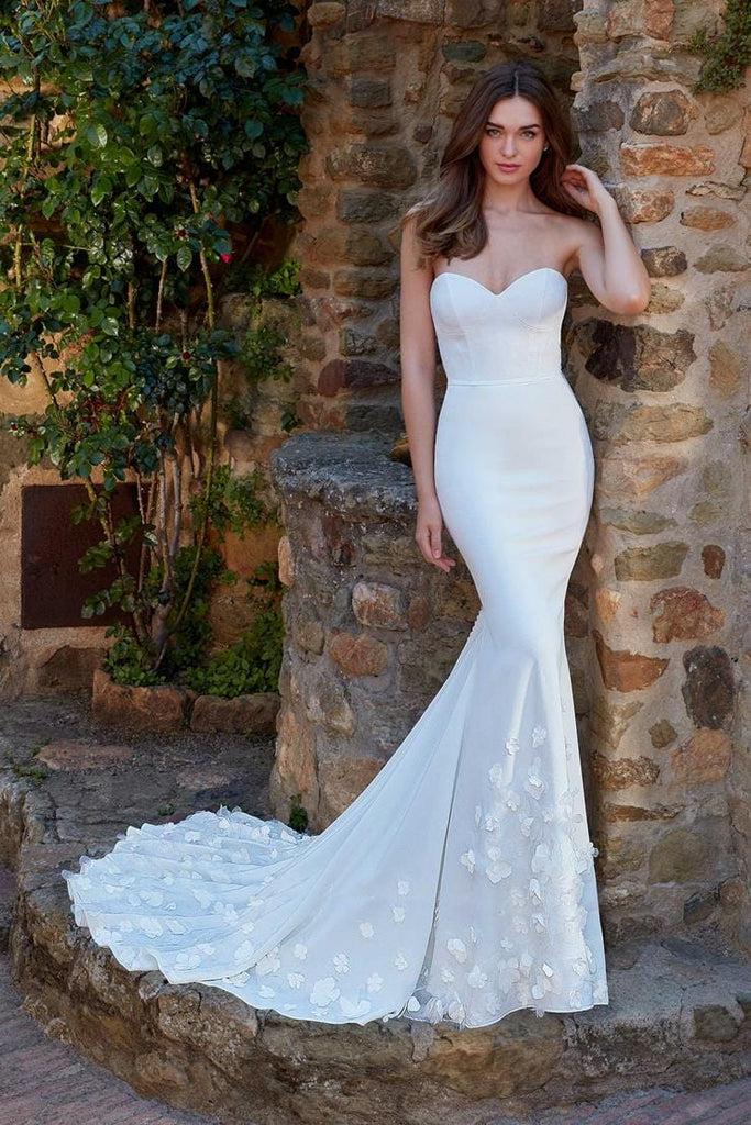 Kelly Faetanini Kiah - Size 12 – Luxe Redux Bridal