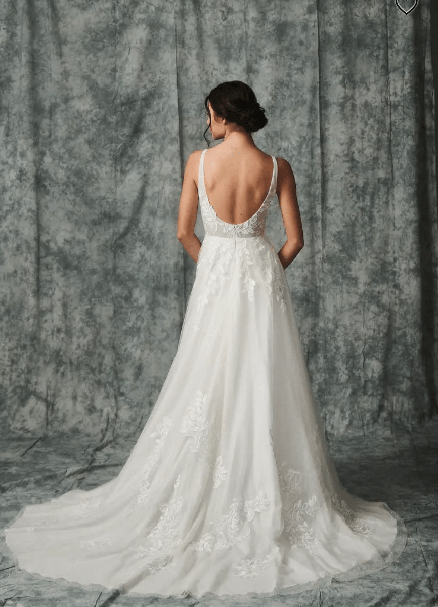 Liv By Kelly Faetanini Vienna - Size 8