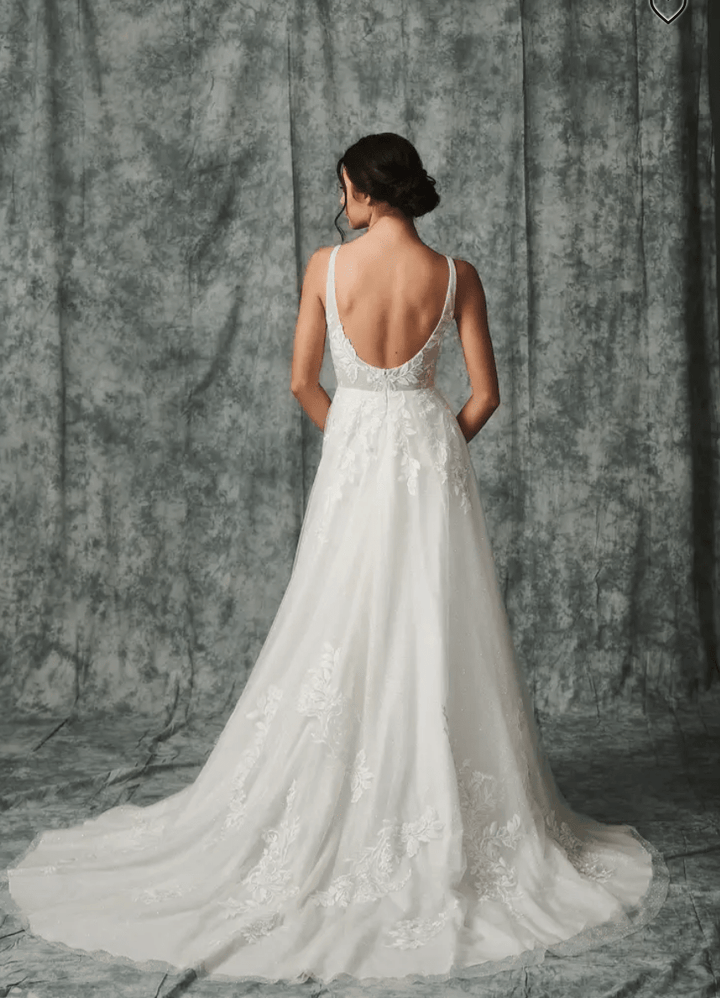 Liv By Kelly Faetanini Vienna - Size 8