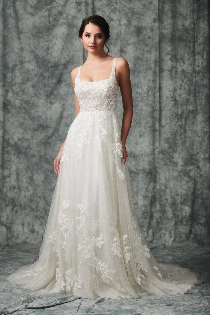 Liv By Kelly Faetanini Vienna - Size 8