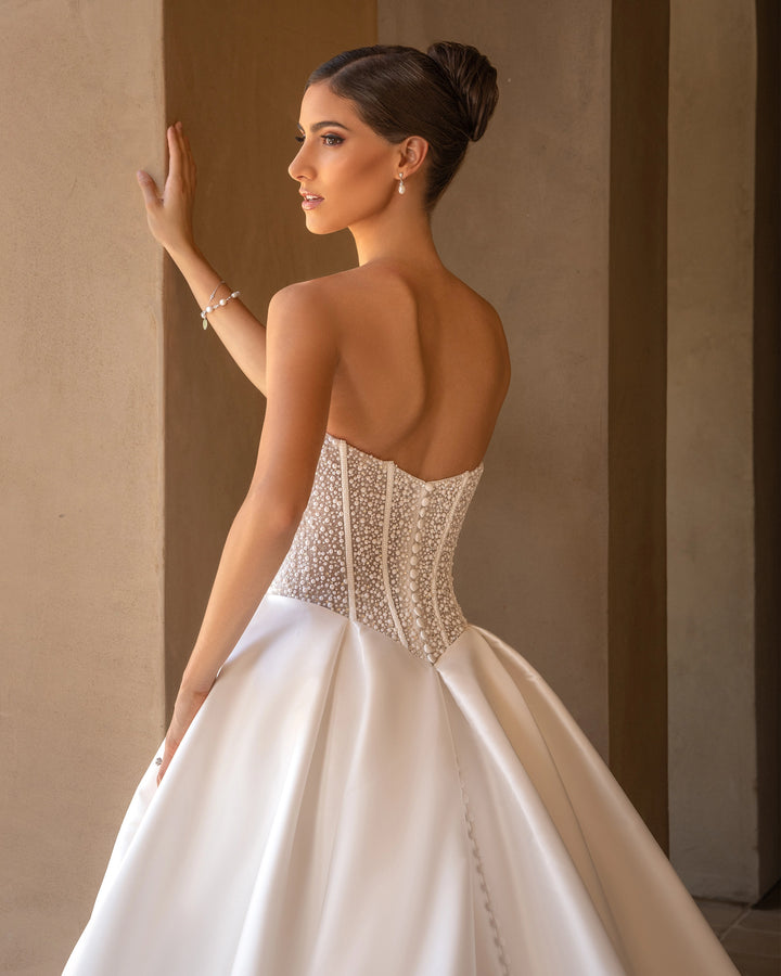 Kitty Chen Amalia - Size 12