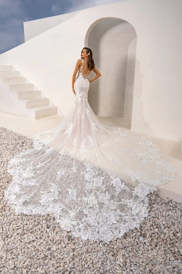 Kitty Chen Generosa - Size 14