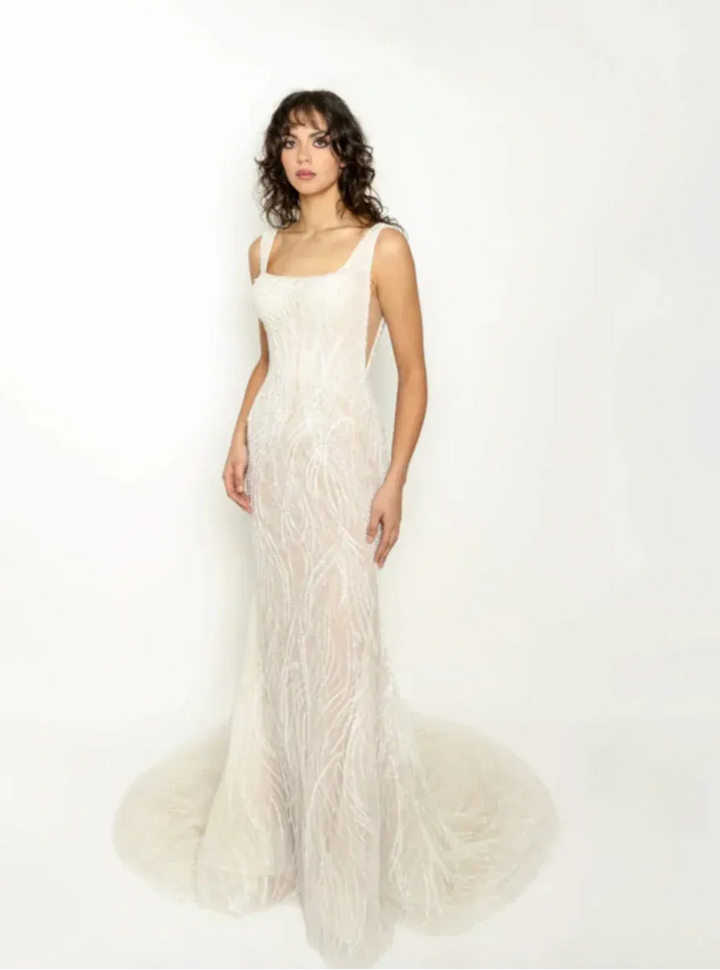 La Premiere Helen - Size 16