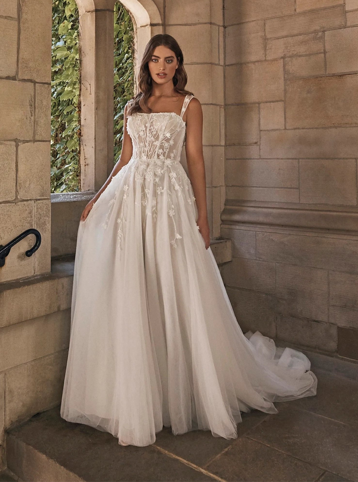 La Premiere Hortense - Size 14