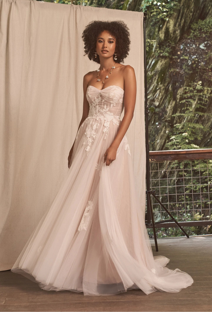 Lillian West 66293 -  Size 8