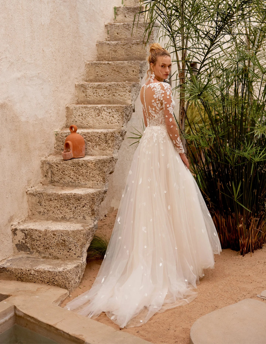 Lillian West 66368 - Size 8
