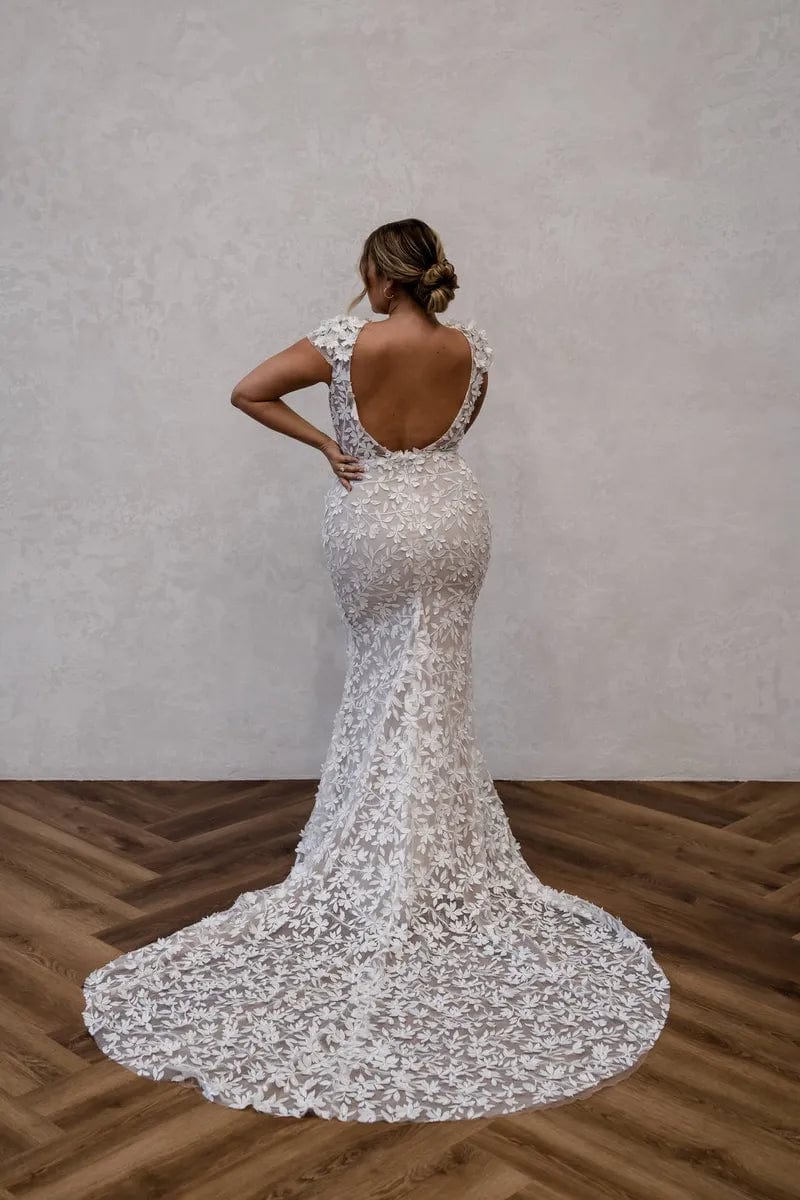 Made With Love Darcy Size – Luxe Redux Bridal