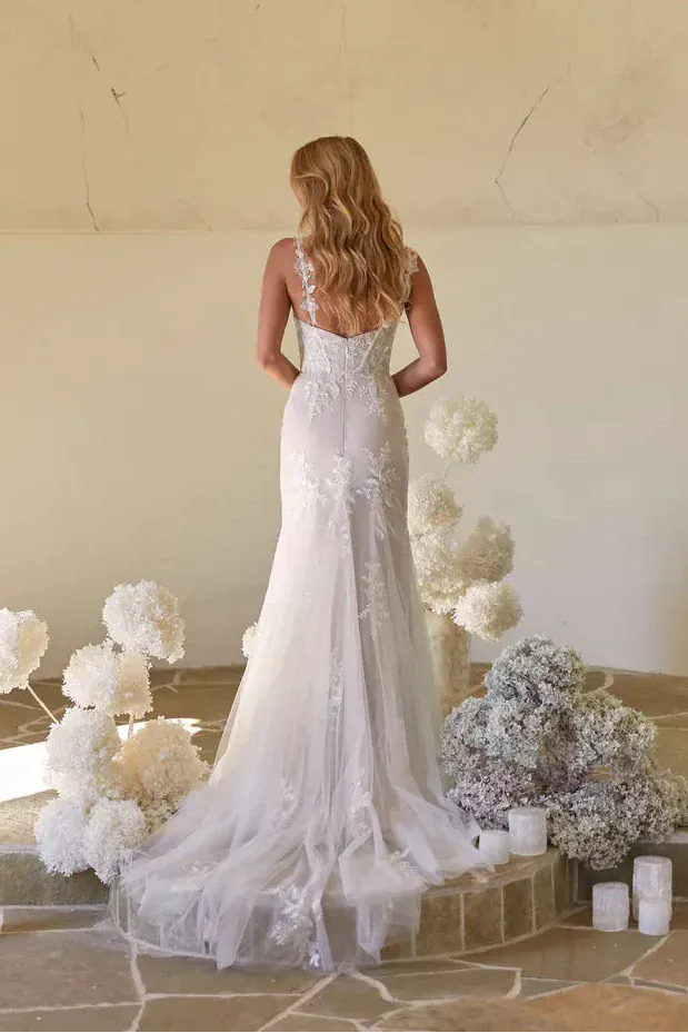 Madi Lane Darci - Size 18