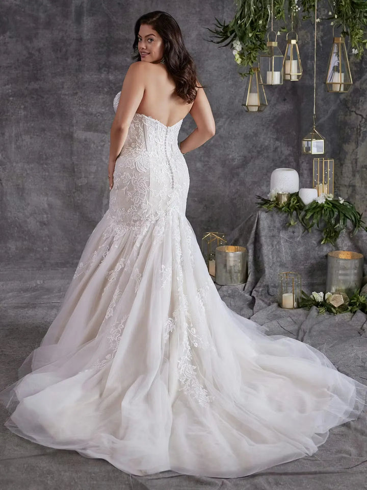 Maggie Sottero Danielle - Size 18