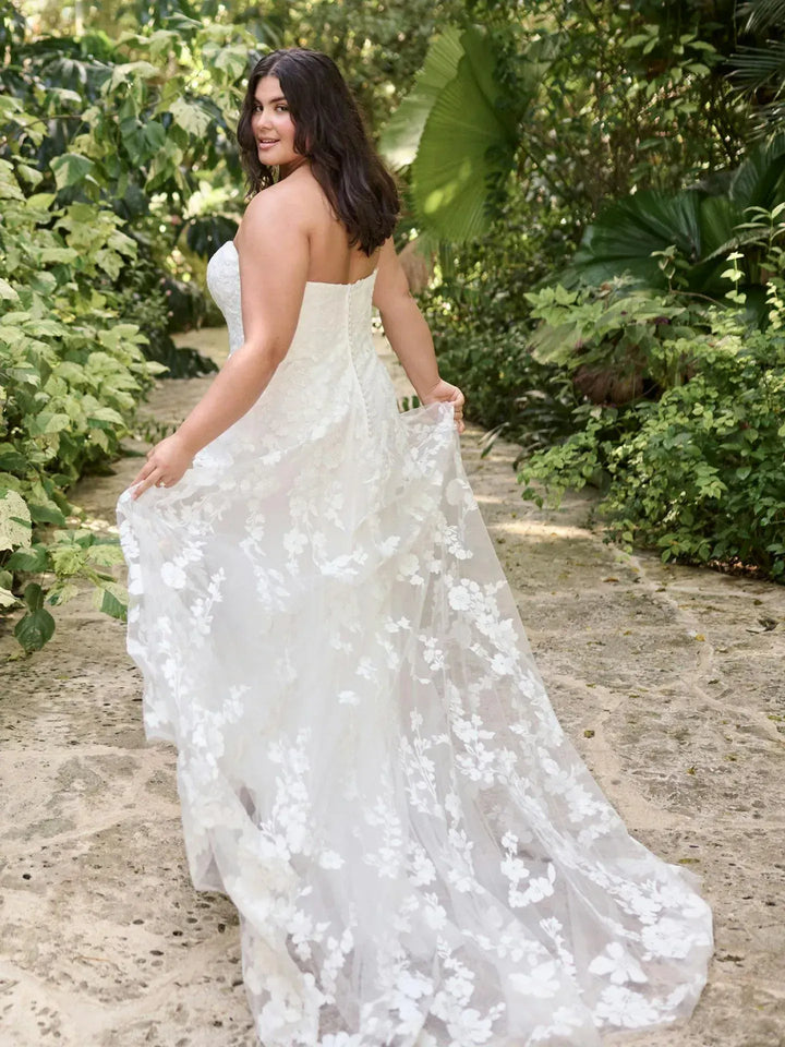 Maggie Sottero Demetria - Size 18