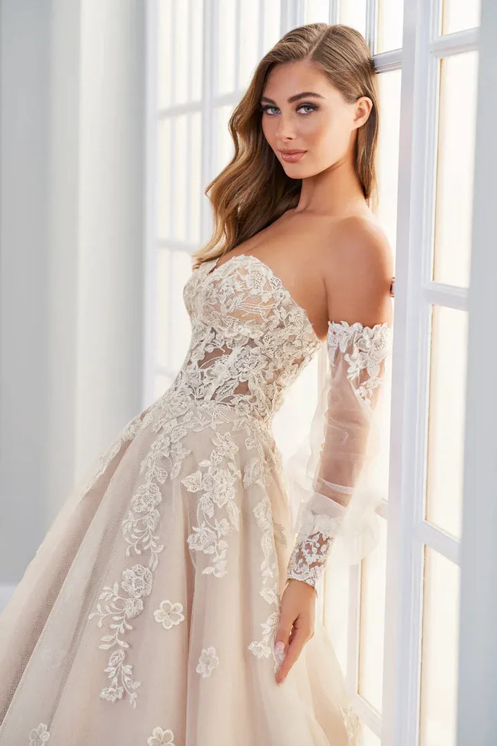 Martin Thornburg Amara MT1435 - Size 16