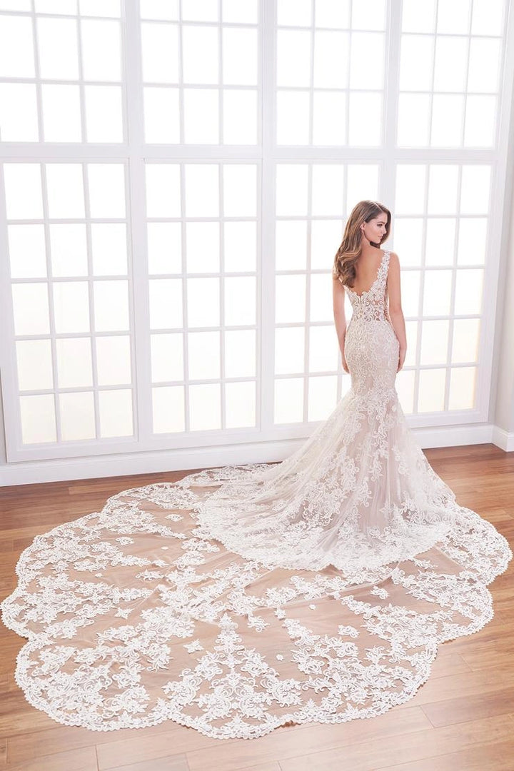 Martin Thornburg MTL12255 + Cape/Overskirt - Size 14