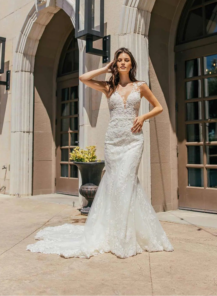 Martina Liana 1463 + Overskirt - Size 12