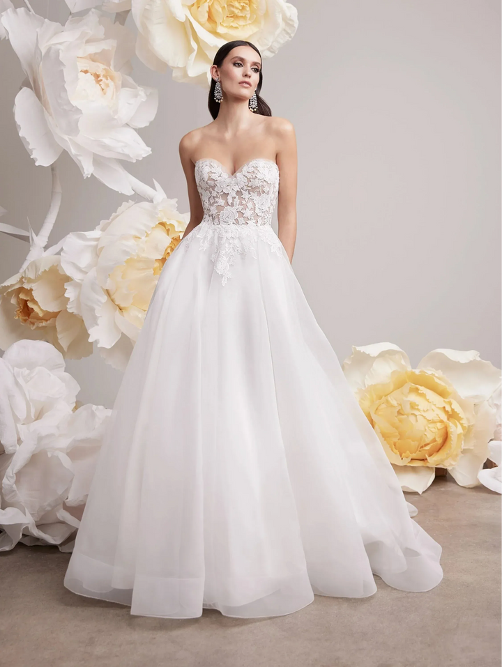 Mikaella 2451 - Size 10