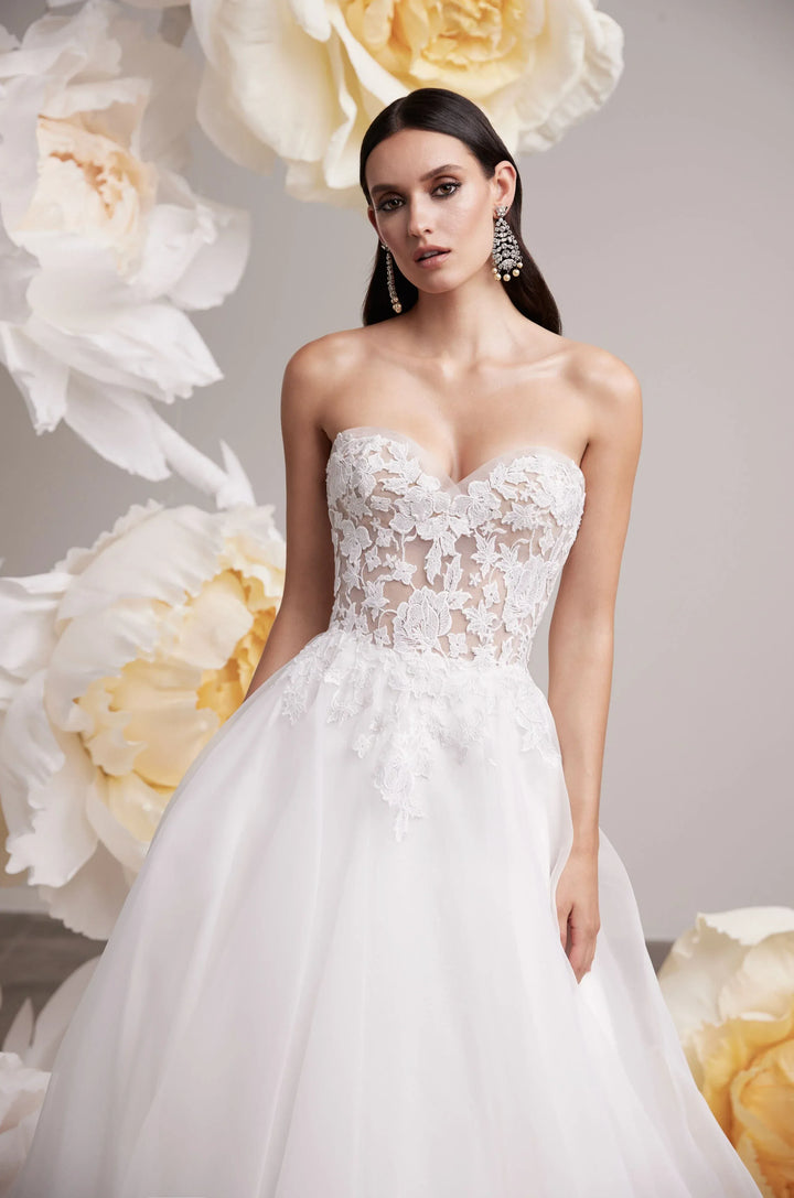 Mikaella 2451 - Size 10