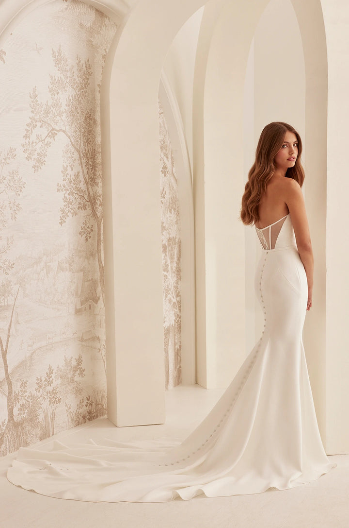 Mikaella M2537 - Size 10