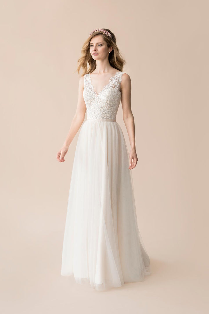 Moonlight Bridal T806 - Size 20