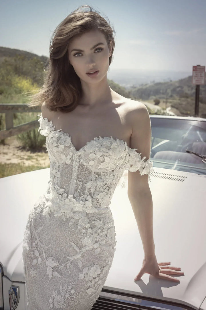 Netta BenShabu Cavin - Size 16