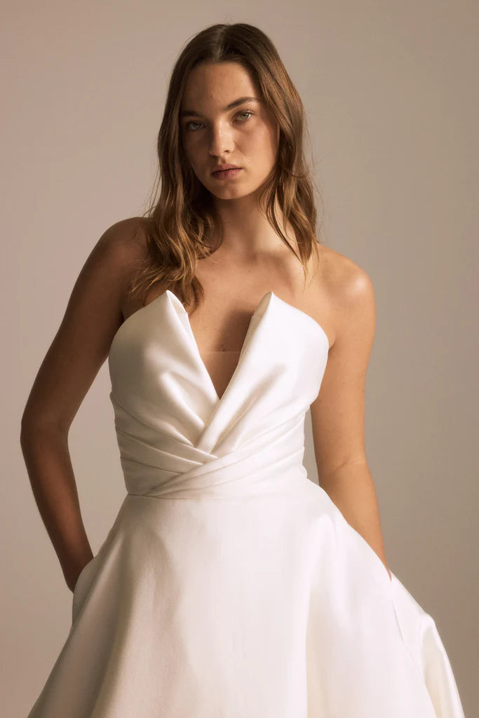 Nouvelle Amsale Bristol - Size 8