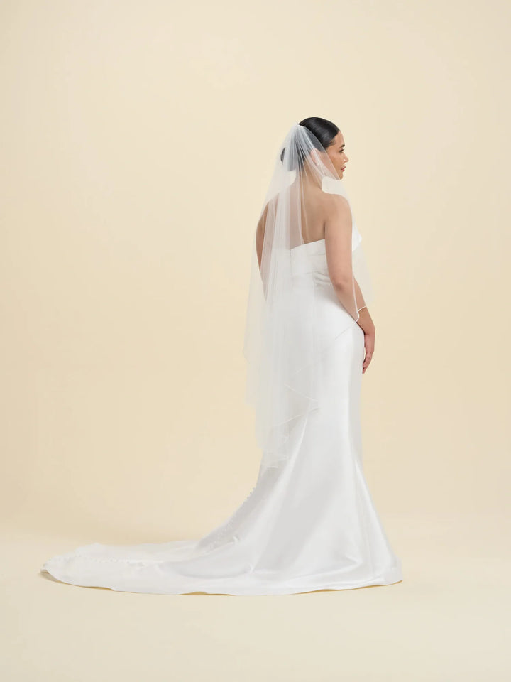 Sara Gabriel Olivia Veil