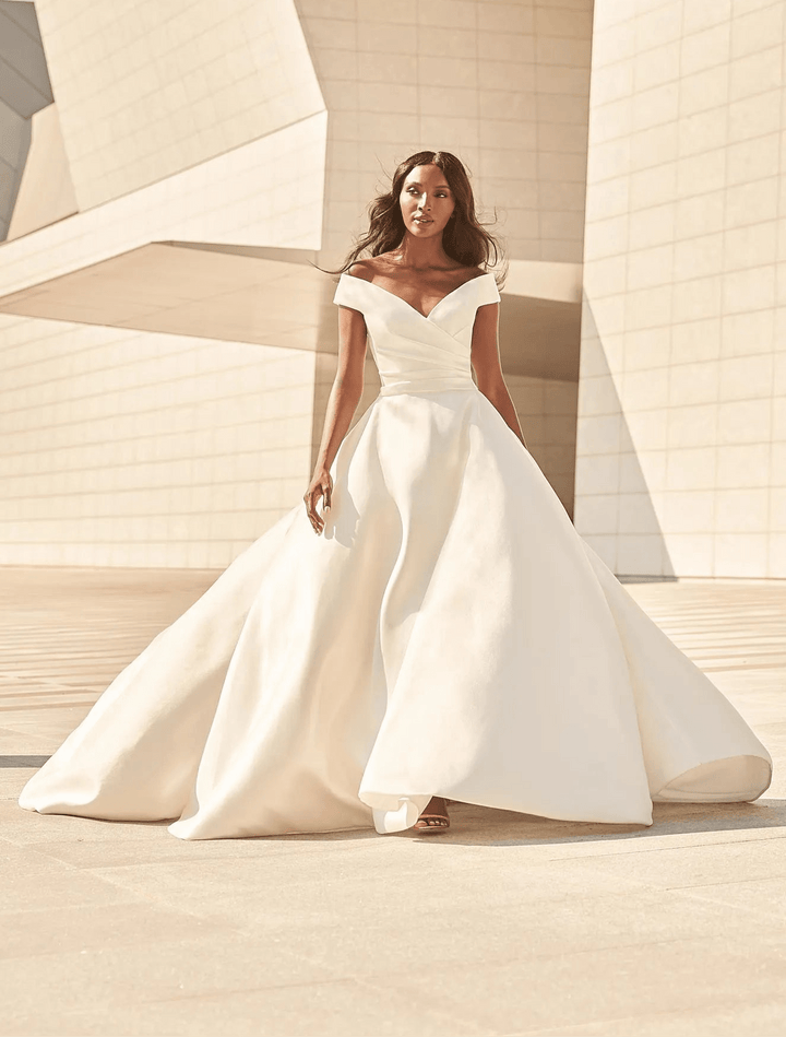 Paloma Blanca 4977 - Size 14