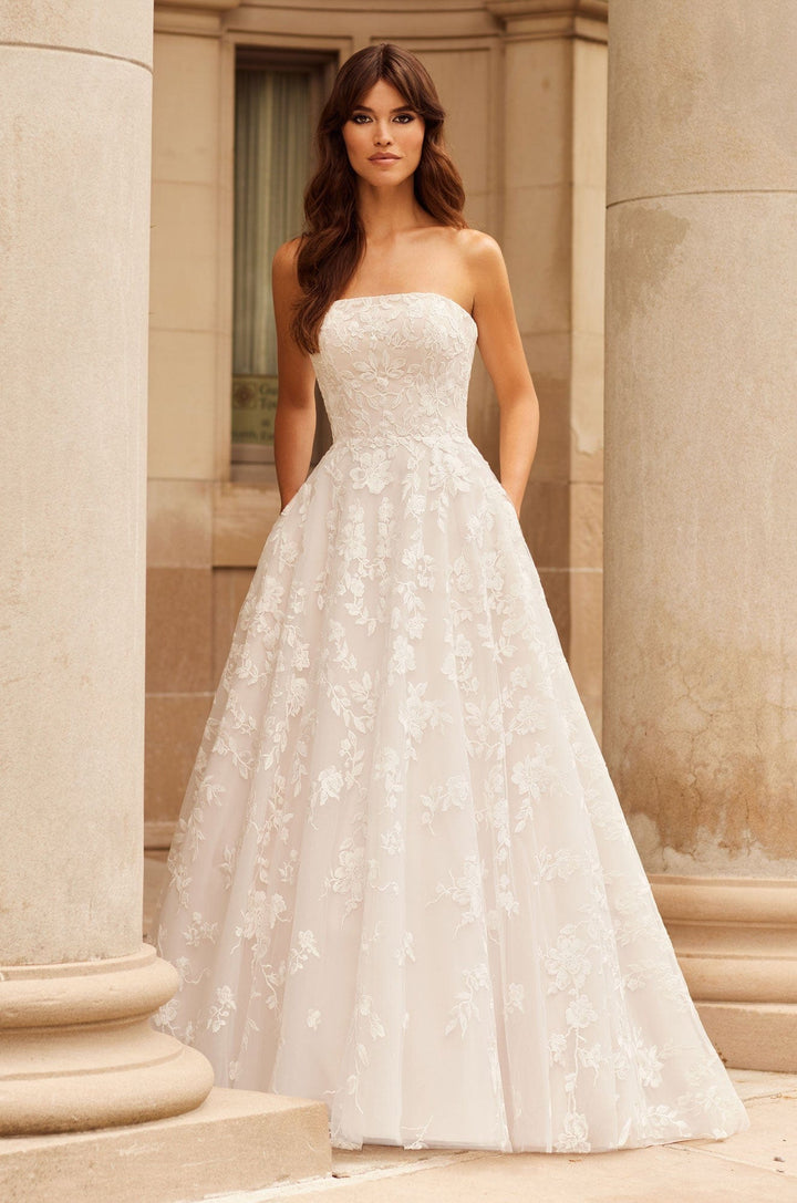 Paloma Blanca P5026 - Size 14