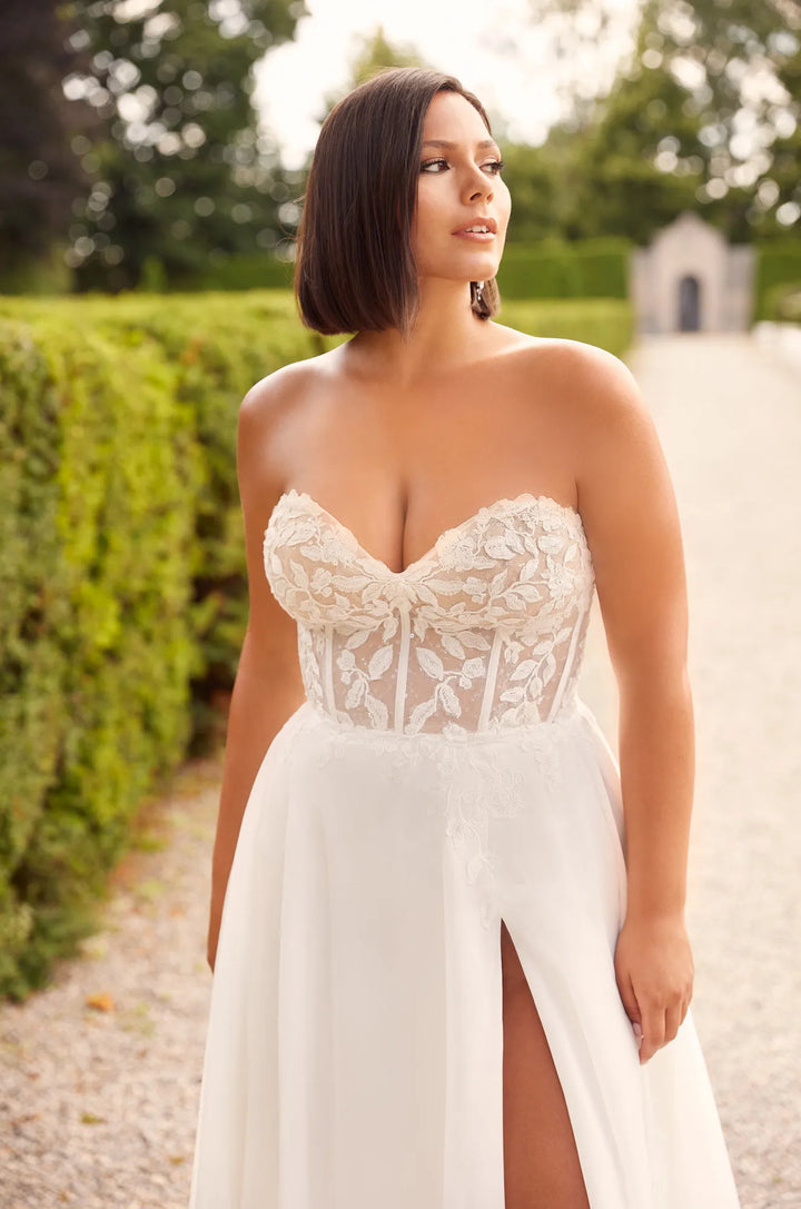 Paloma Blanca P5036 - Size 22