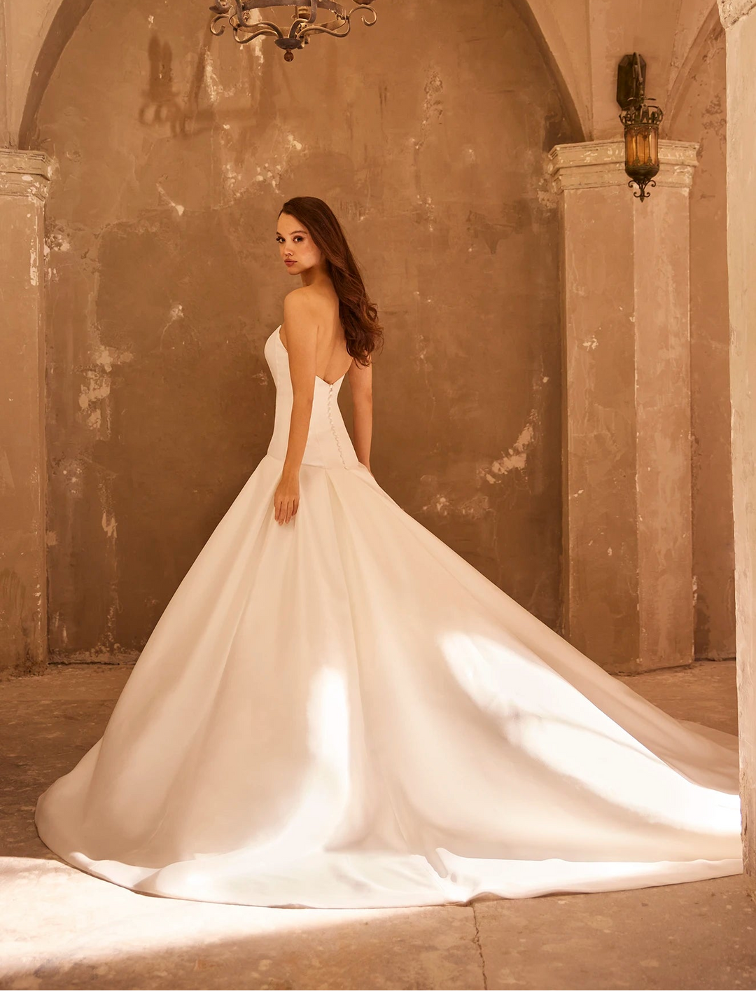 Paloma Blanca P5100 - Size 10