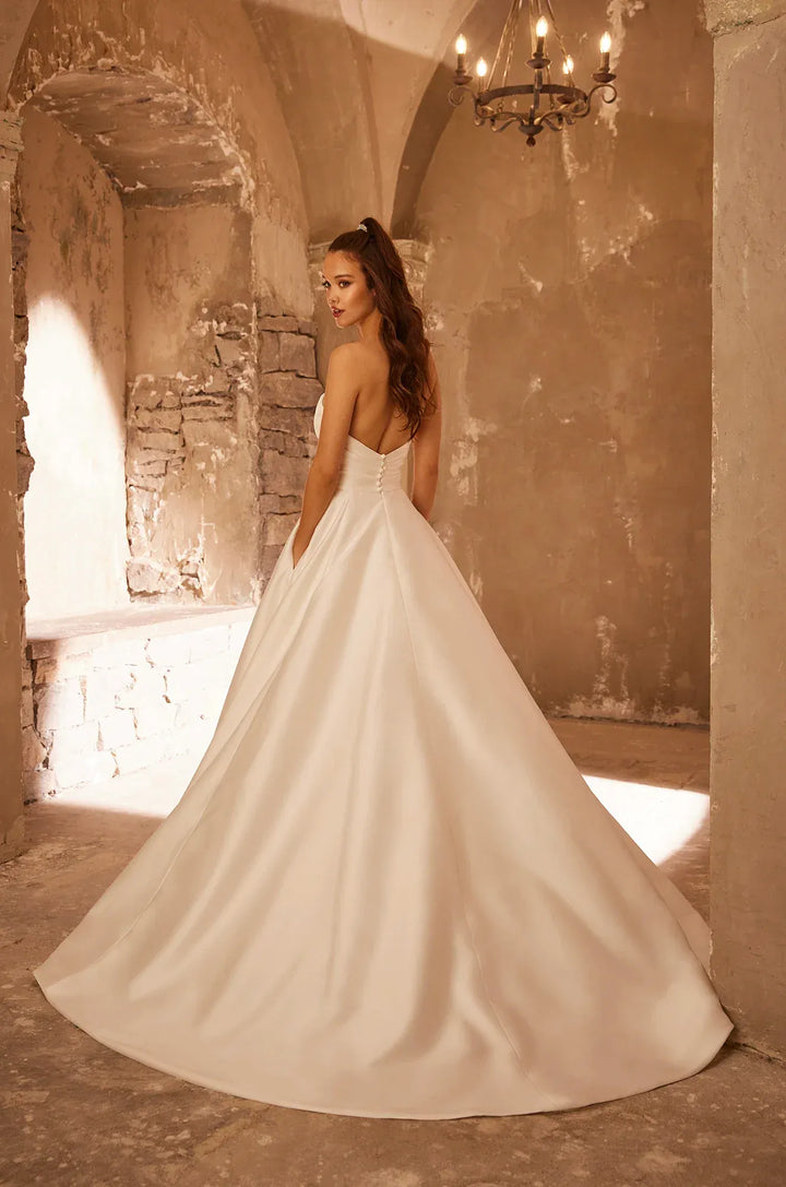 Paloma Blanca P5106 - Size 14