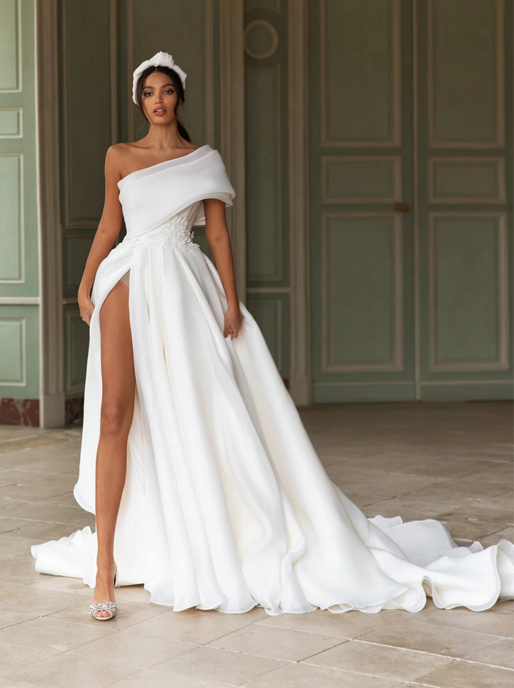 Pollardi Queenliness - Size 16