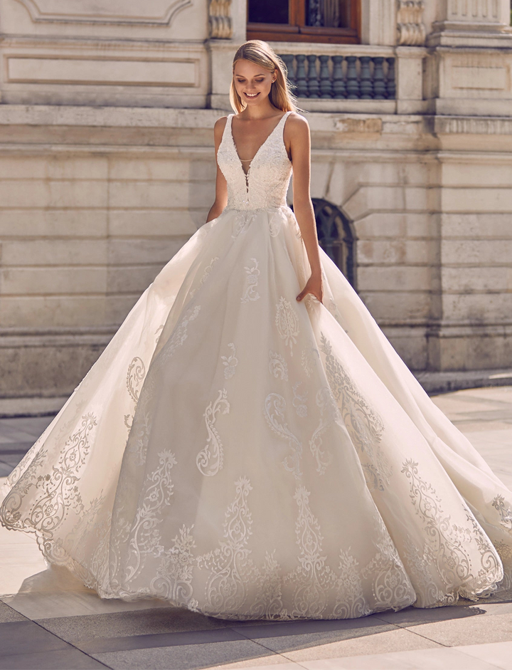 Pronovias Canova - Size 14