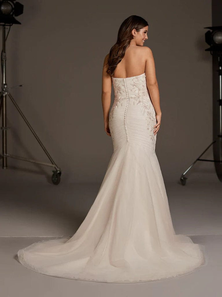 Pronovias Halo - Size 16