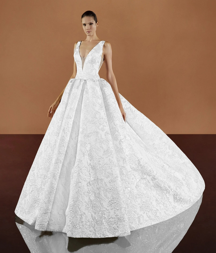 Pronovias Privee Kareena - Size 10