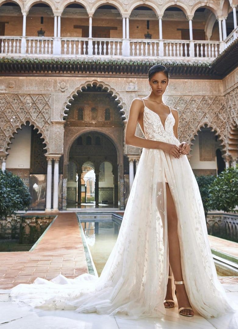 pronovias wedding dress Pronovias Privee: Vipa