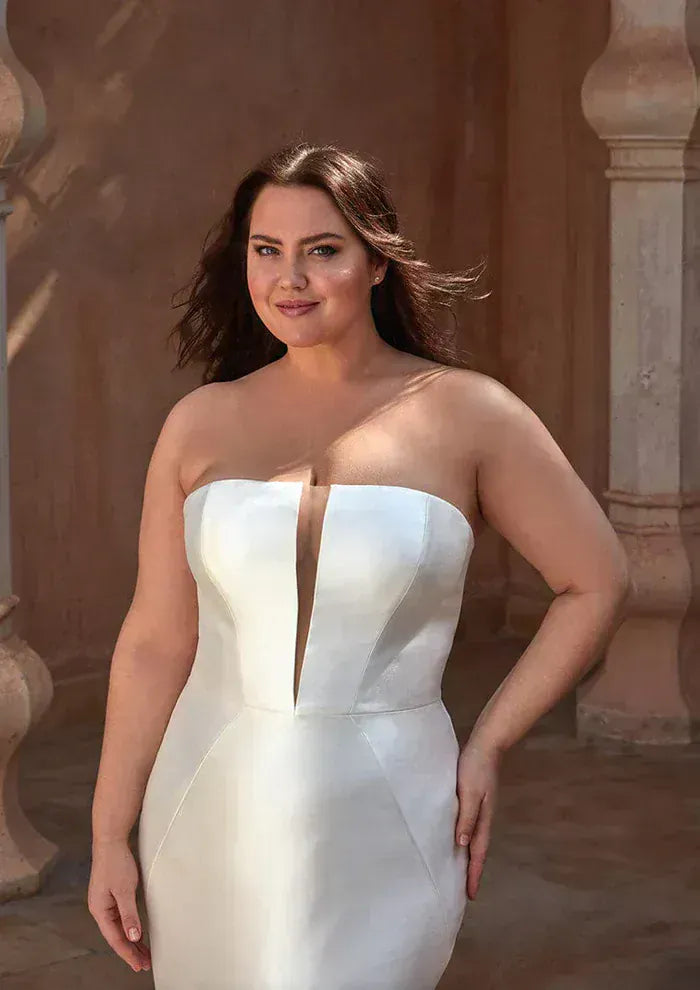 Pronovias Tasman - Size 22