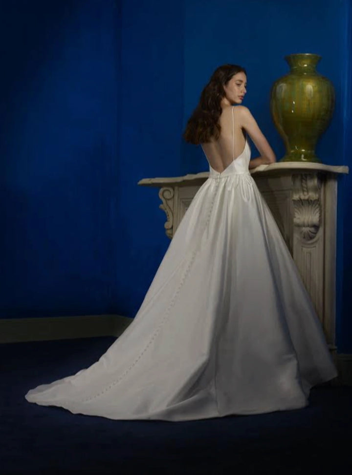 Robert Bullock Opal - Size 16