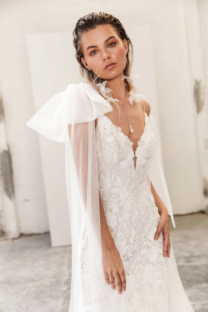 Saint Bridal Couture Miles Bow - Size 10