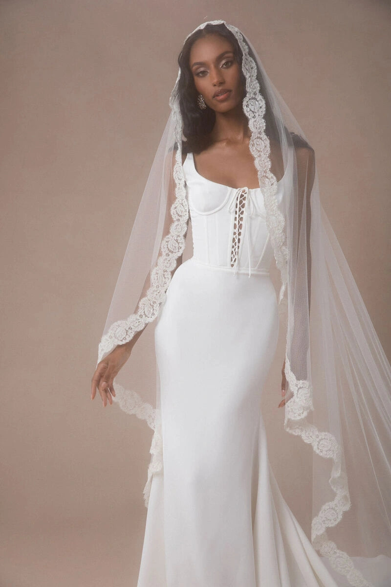 Sarah Seven Zeta - Size 4 – Luxe Redux Bridal