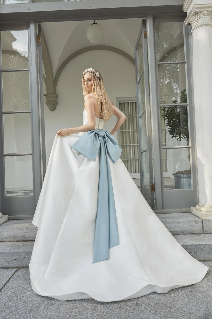 Sareh Nouri Narcissus - Size 10