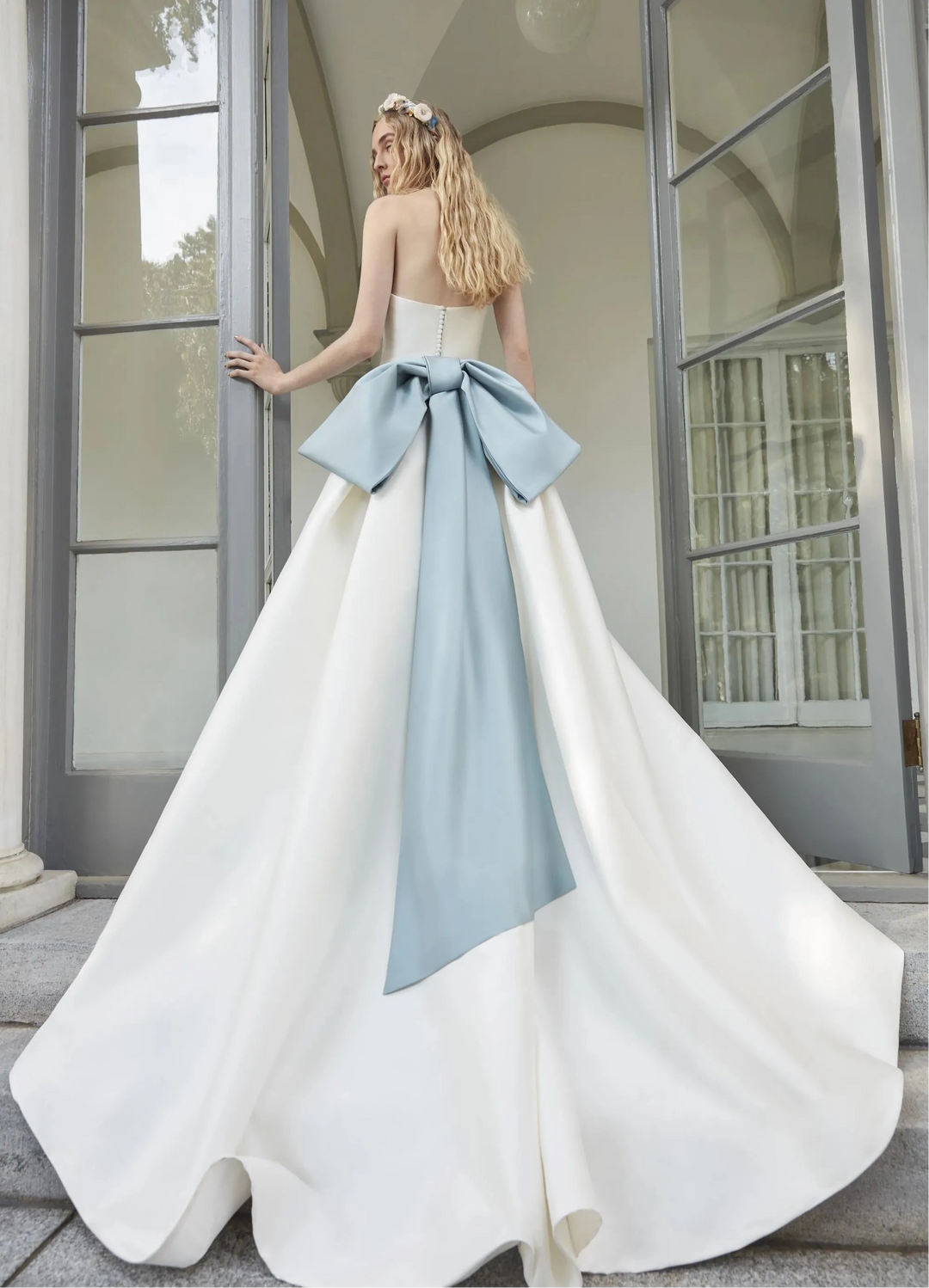 Sareh Nouri Narcissus - Size 10