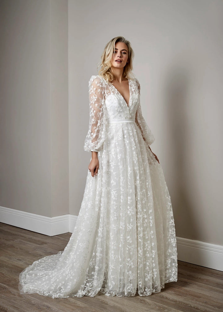 Sassi Holford Iris - Size 16