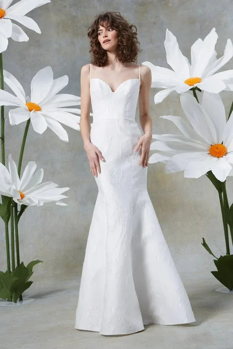 Savin Privee Brielle + Overskirt - Size 10