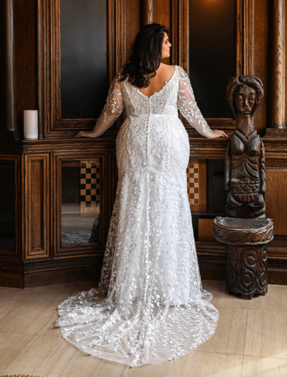 Studio Levana Marilyn Fitted - Size 22