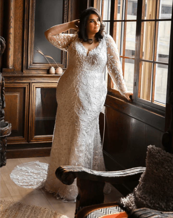 Studio Levana Marilyn Fitted - Size 22