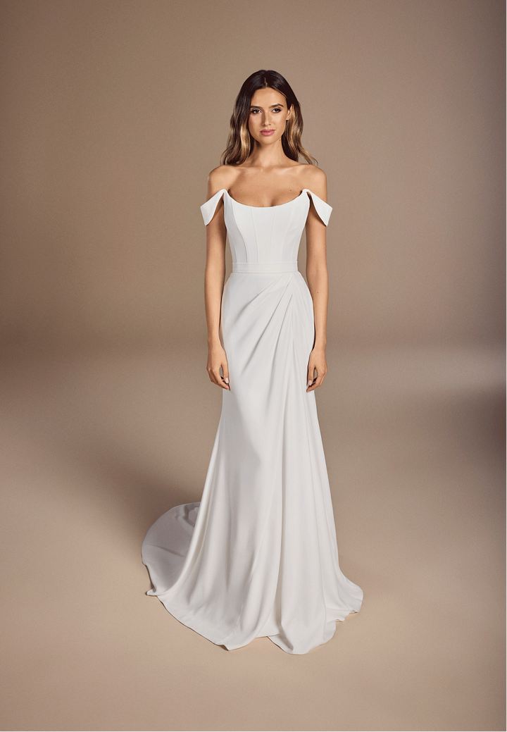 Suzanne Neville Holst - Size 14