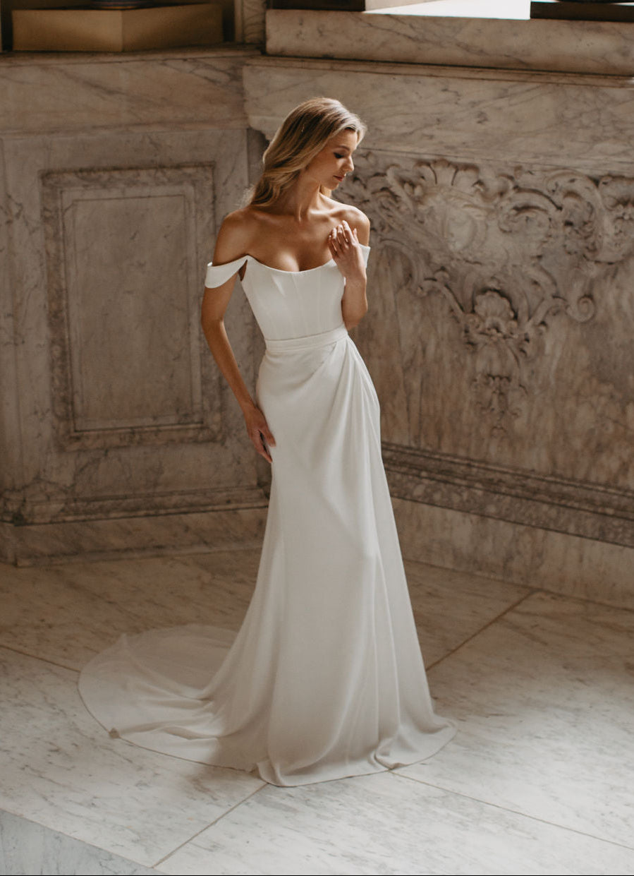 Suzanne Neville Holst - Size 14