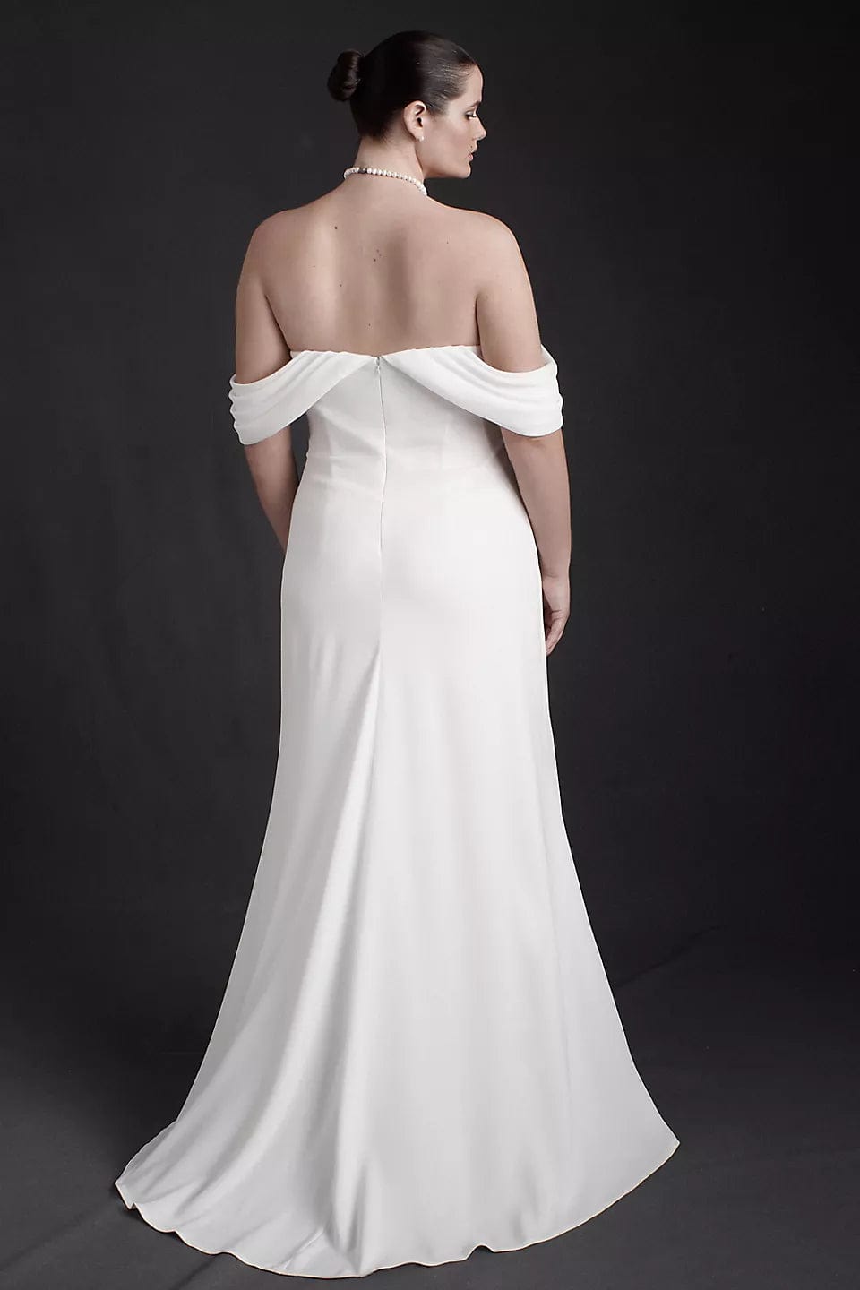 Tadashi Shoji Amy - Size 8 Luxe Redux Bridal Tadashi Shoji Amy - Size 8 Luxe Redux Bridal