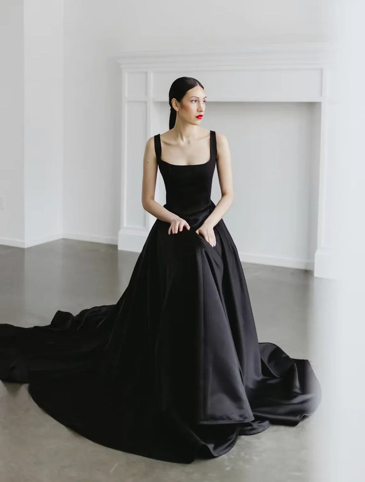 Tara LaTour Sherlock - Size 12